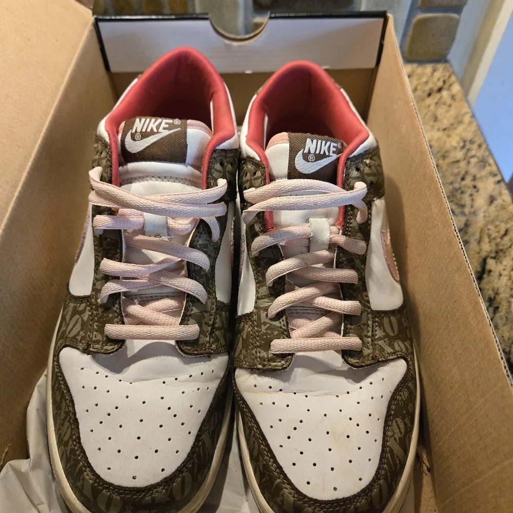 Vintage Nike Dunk Low XOXO Valentine's Day Size 7Y - Picture 1 of 9
